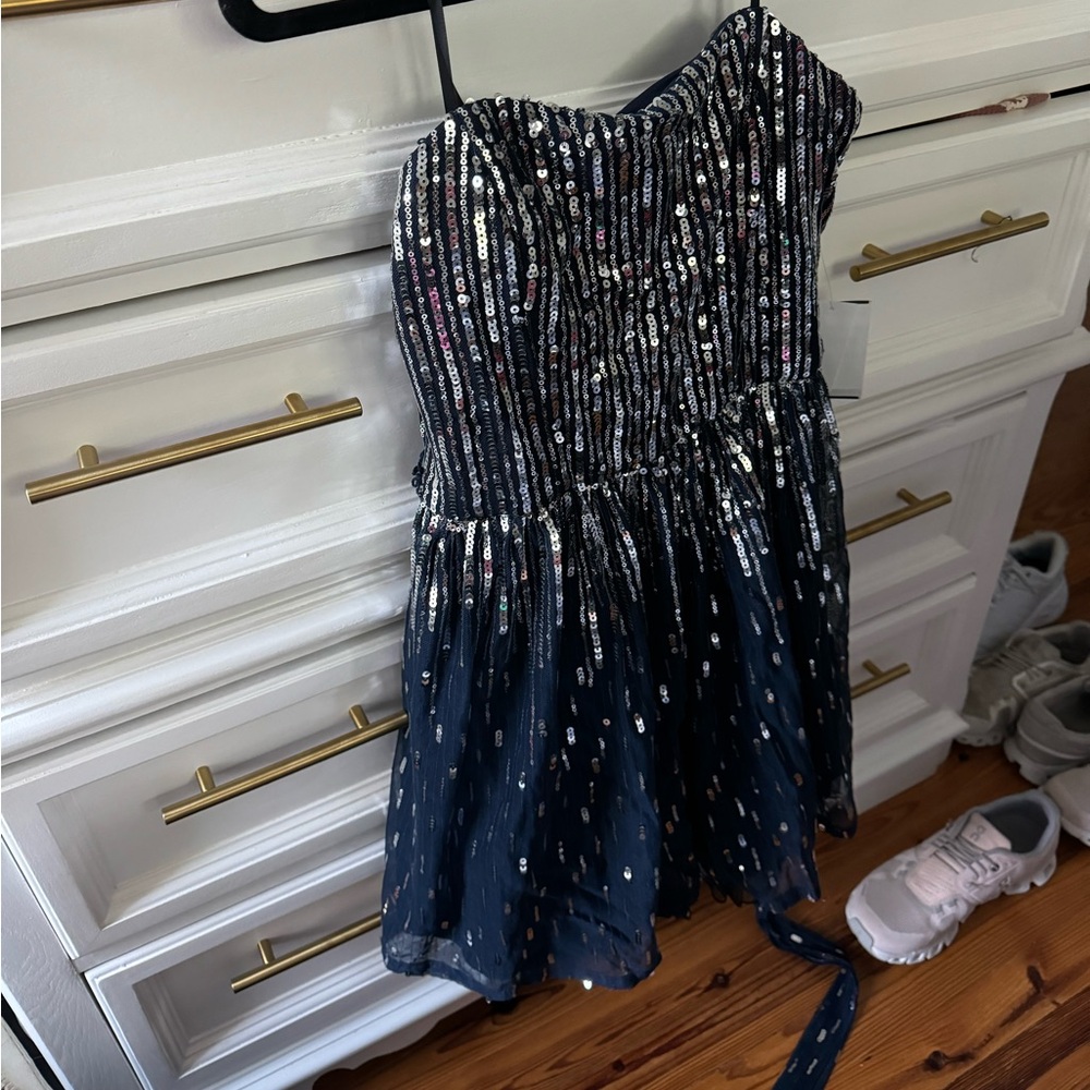 NWT size 7 blue and silver sequin formal mini dress